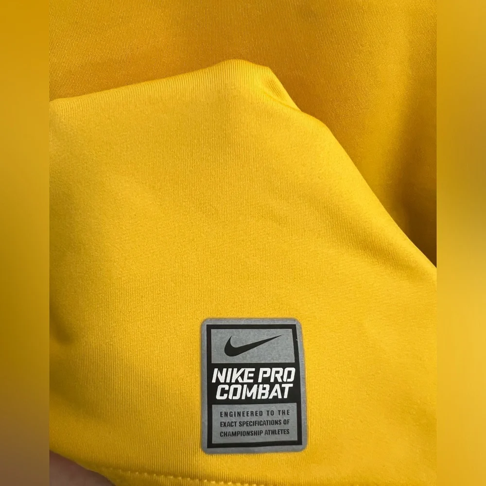 NIKE PRO COMBAT MEN PULLOVER SWEATSHIRTS LONG SLEEVE DRI FIT BLACK YELLOW SIZE M